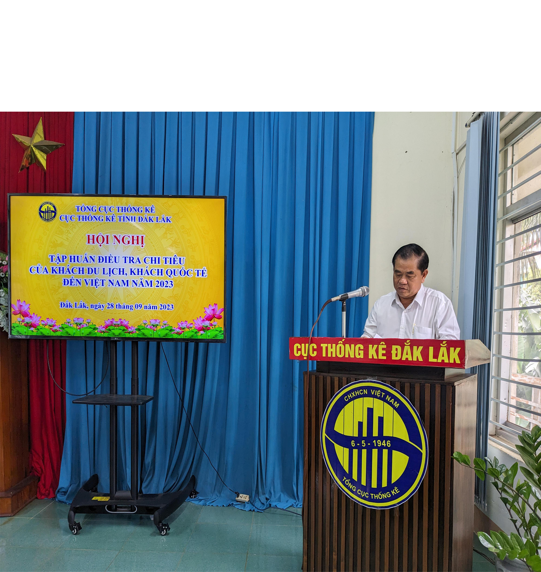 Cục trưởng Cục Thống kê ĐắK Lắk chỉ đạo hội nghị